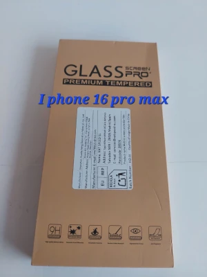 Skärmskydd i glas till iPhone 16 Pro Max - Säljer ett GLASS PRO premium härdat skärmskydd till iPhone 16 pro max. 3 stycken. Skyddet är transparent och tillverkat av härdat glas för extra hållbarhet. Paketet innehåller en installationsguide och skyddet har 9H hårdhet för att motstå repor och stötar.