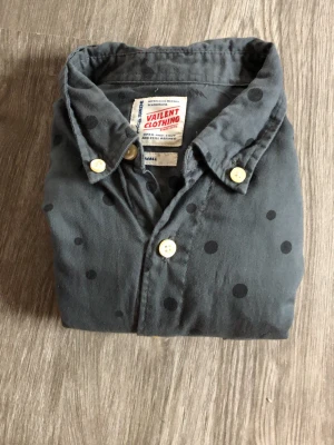 Skjorta  - Fin grå skjorta helt oanvänd 