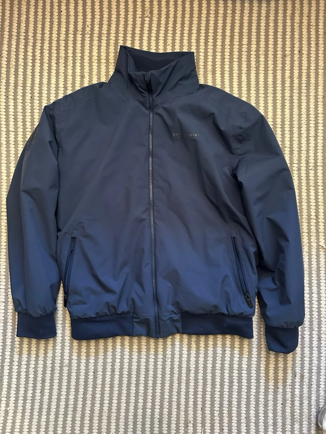 Mörkblå vindjacka från RACE MARINE