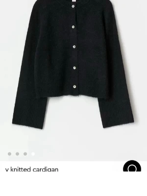 Stickad kofta 🖤 - Superfin! 