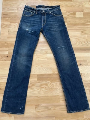 Dondup jeans  - Säljer dessa snygga dondup jeansen! - W34 - Skick 9/10 - Hör av er vid minsta fundering!