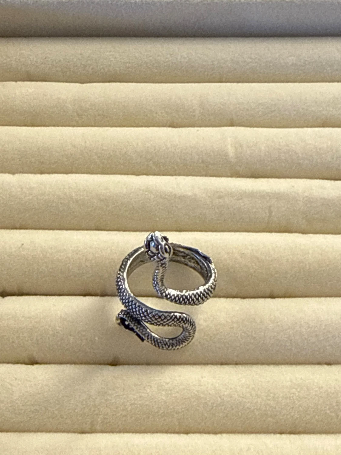 Silvrig orm ring  - 1