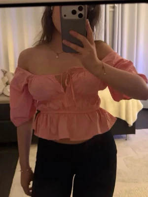 Rosa topp - Söt rosa topp med från HM storlek S 💕💕