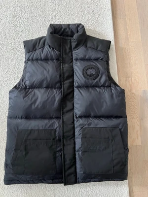 Canada Goose Black Badge Vest - Strl M. Som ny