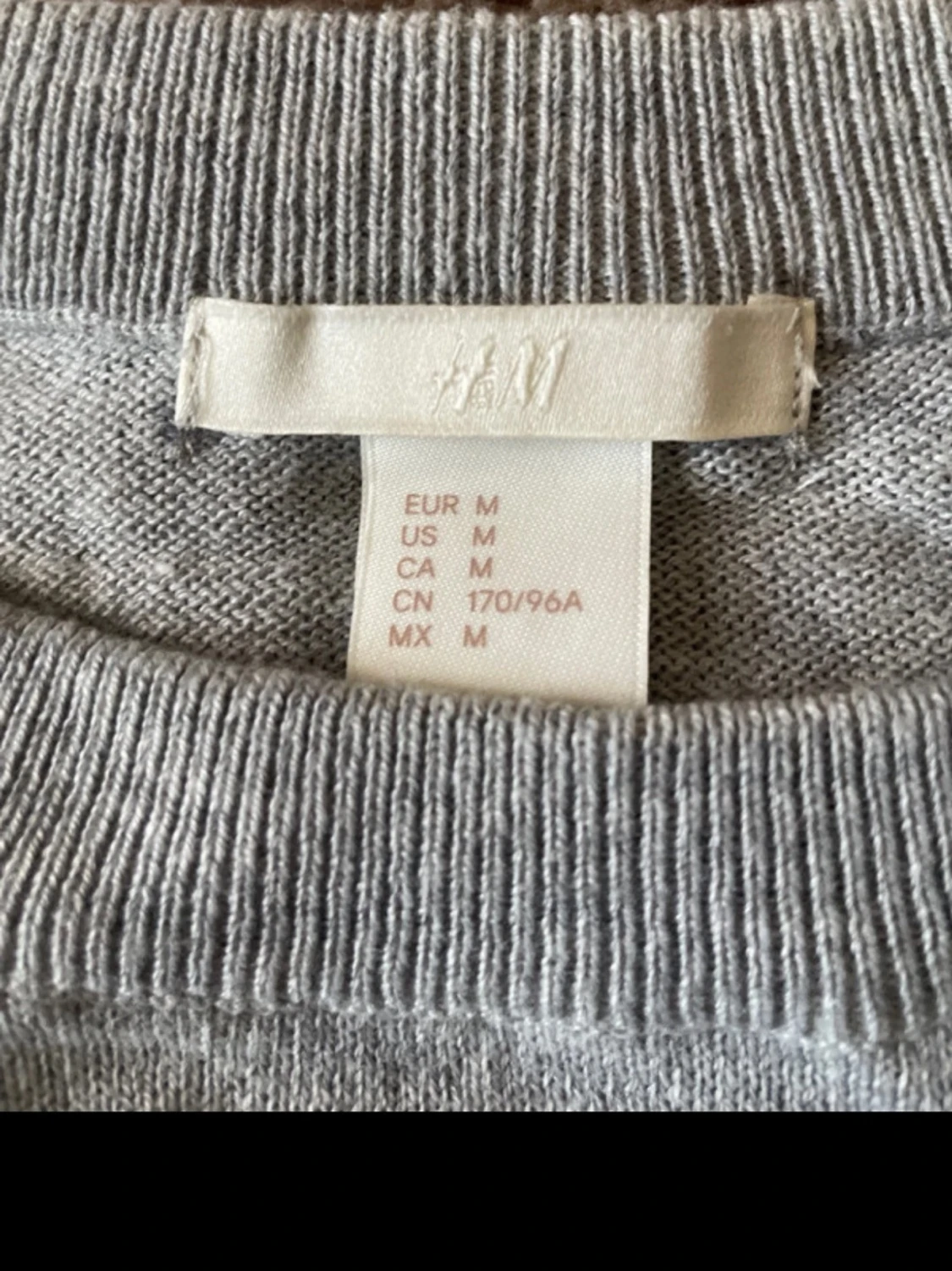 Grå tröja med vit skjortdetalj H&M - 1