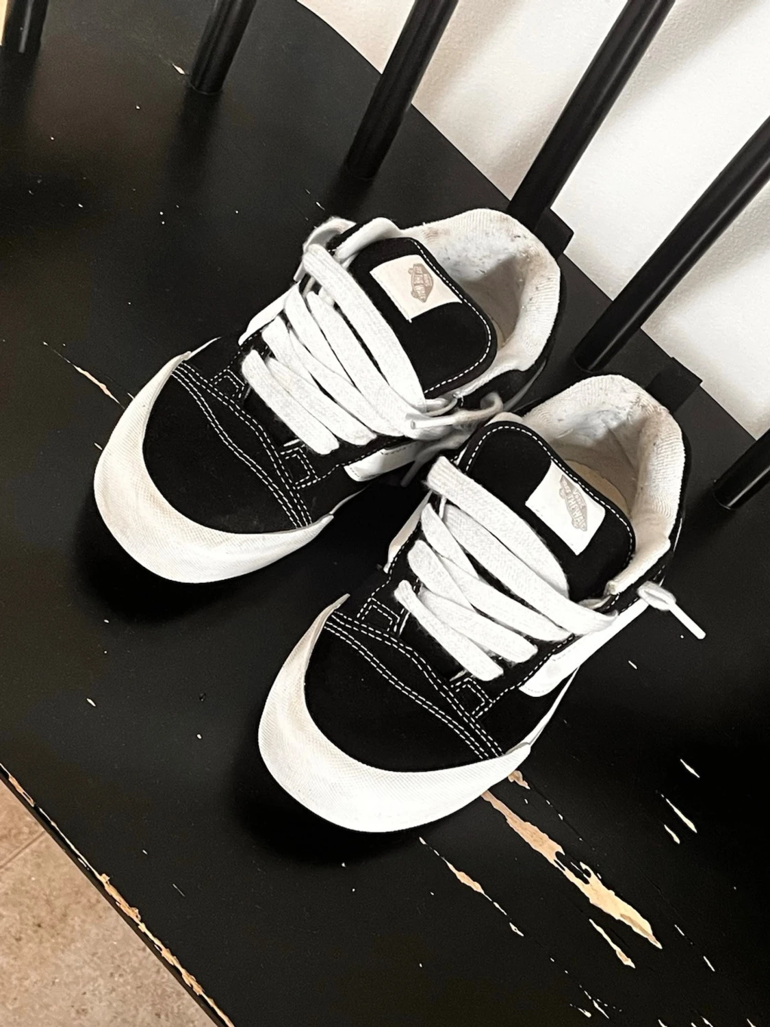 Svarta och vita Vans Old Skool sneakers