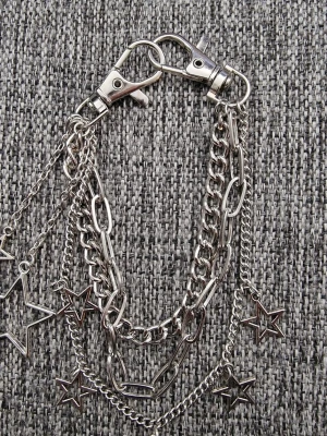 Nyckelrings kedja stjärnor - Nyckelrings kedja. Innerkedja 22 cm. Stora berlocken 2,7 cm. Lämpligt till plånboken eller nycklar.