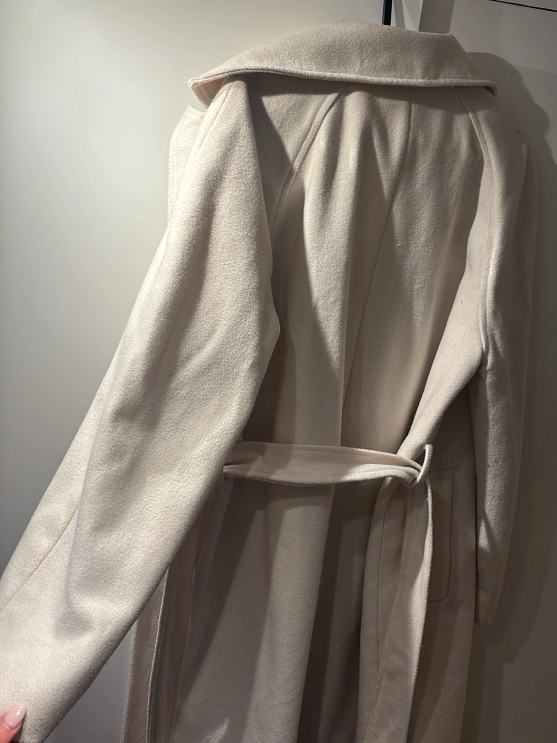 Vit kappa från Bik Bok med bälte - 2