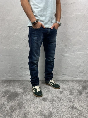 Replay jeans  - Ett par riktigt snygga jeans från Replay i storlek W31 L32 i modellen Anbbas 