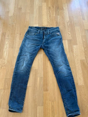 Replay jeans - Tjena säljer min replay som inte passar längre. Tveka inte på att höra av dig 