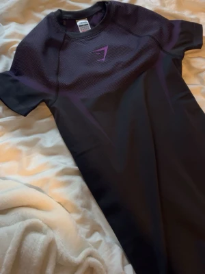 Gymshark onyx V5 - Eftertraktade Gymshark onyx i den nya färgen lila. Kan gå lägre vid smidig affär🫱🏻‍🫲🏼