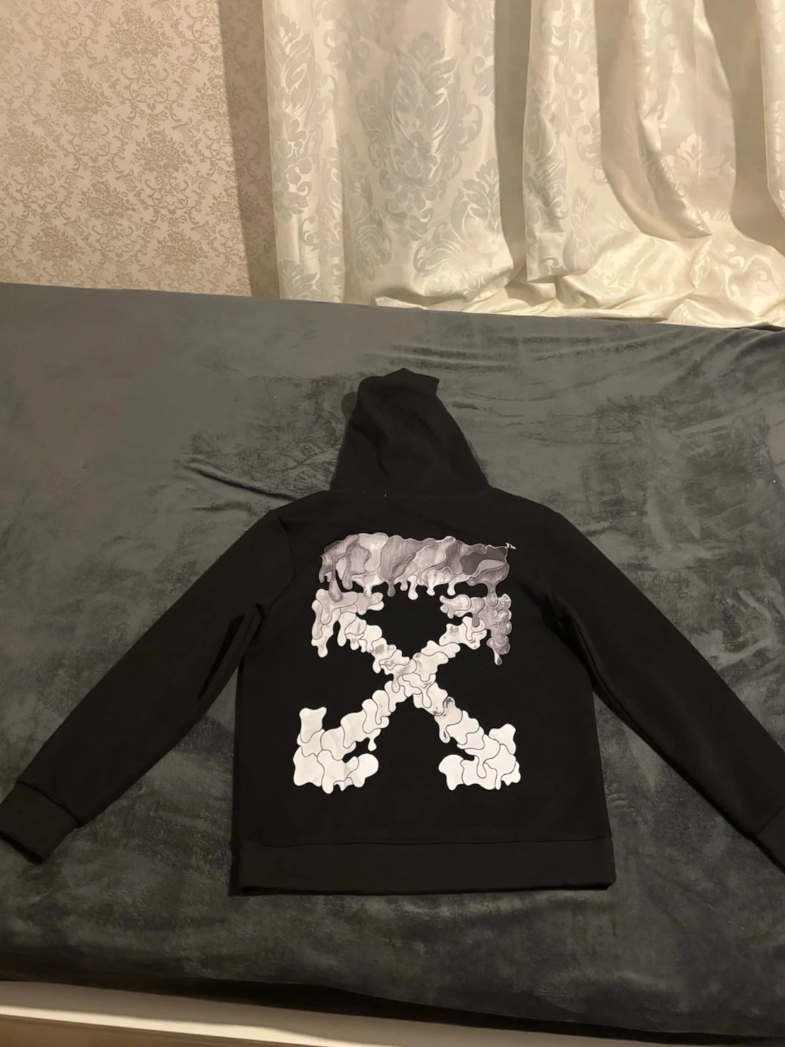 Off white - 1