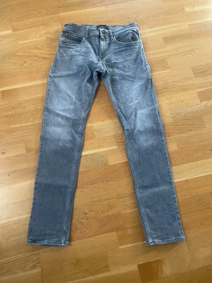Replay jeans - Gråa replay jeans, 15, inte alls mycket tecken på slitningar