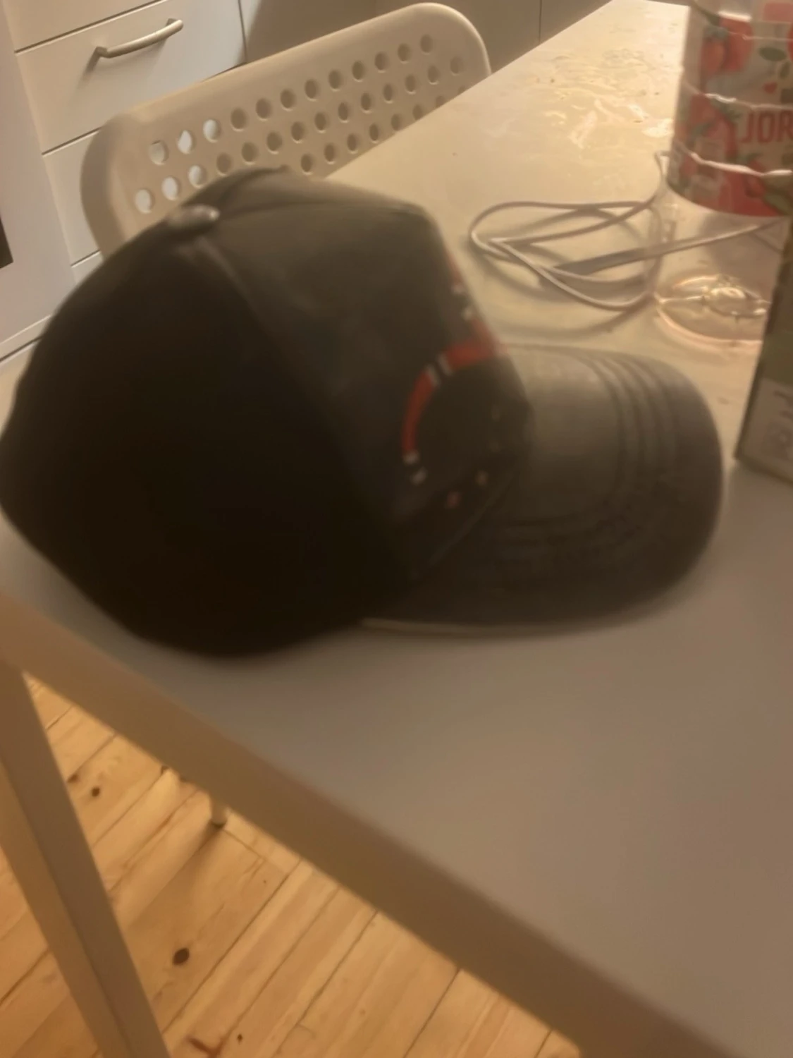 Svart keps från Gucci med meshdetaljer - 2