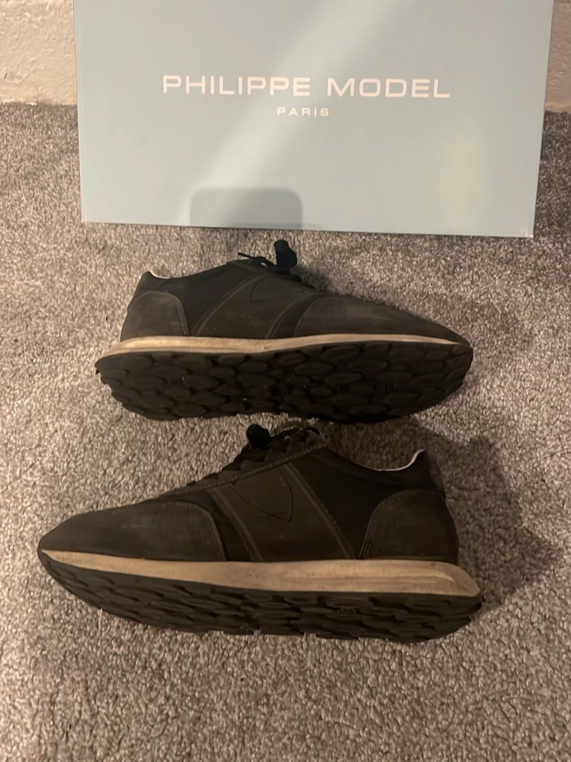 Svarta sneakers från Philippe Model