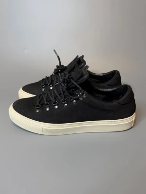 Diemme Skor  - ‼️VI TAR INGA BYTEN‼️Diemme Sneakers | Skick: 9/10 | Storlek 40 fits 41 | Enbart skorna ingår! | Frakt sker inom 24 timmar efter köp 📦💨 | Hör av dig vid minsta fråga eller fundering 💭