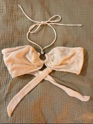 Söt bikinitopp - Aldrig använd