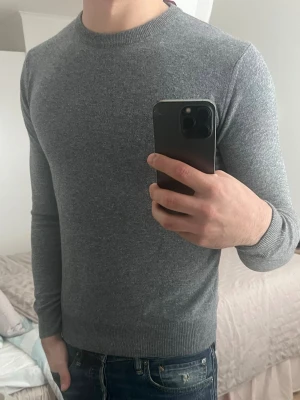 Kashmir stickad tröja helt ny  - Helt ny 