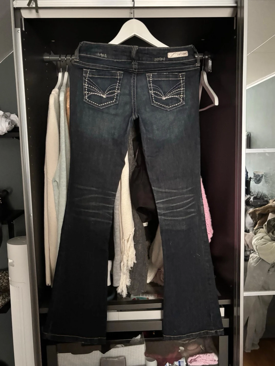 Mörkblå bootcut jeans från POP Starltd - 2