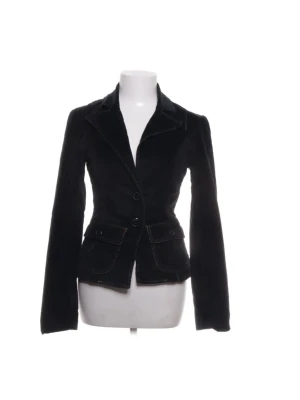 Only jeans jacka  - Säljer vidare min snygga jeans jacka då den endast används en gång. 