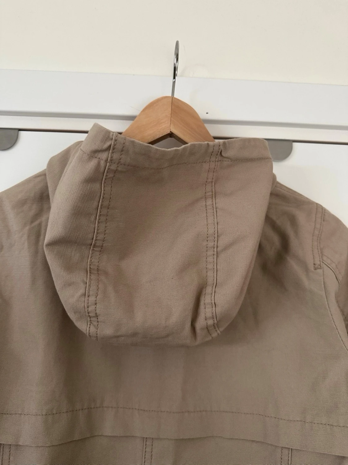 Beige DOBBER parkas med huva och dragkedja - 2