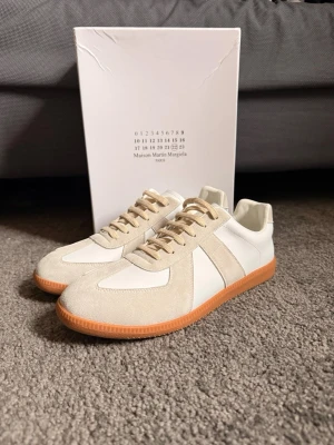 Maison Margiela gats - Säljer nu mina masion margeila gats. De är i otroligt bra skick med alla tillbehör som kommer när man köper. Skriv vid Fler frågor eller funderingar! Priset är ej hugget i sten 