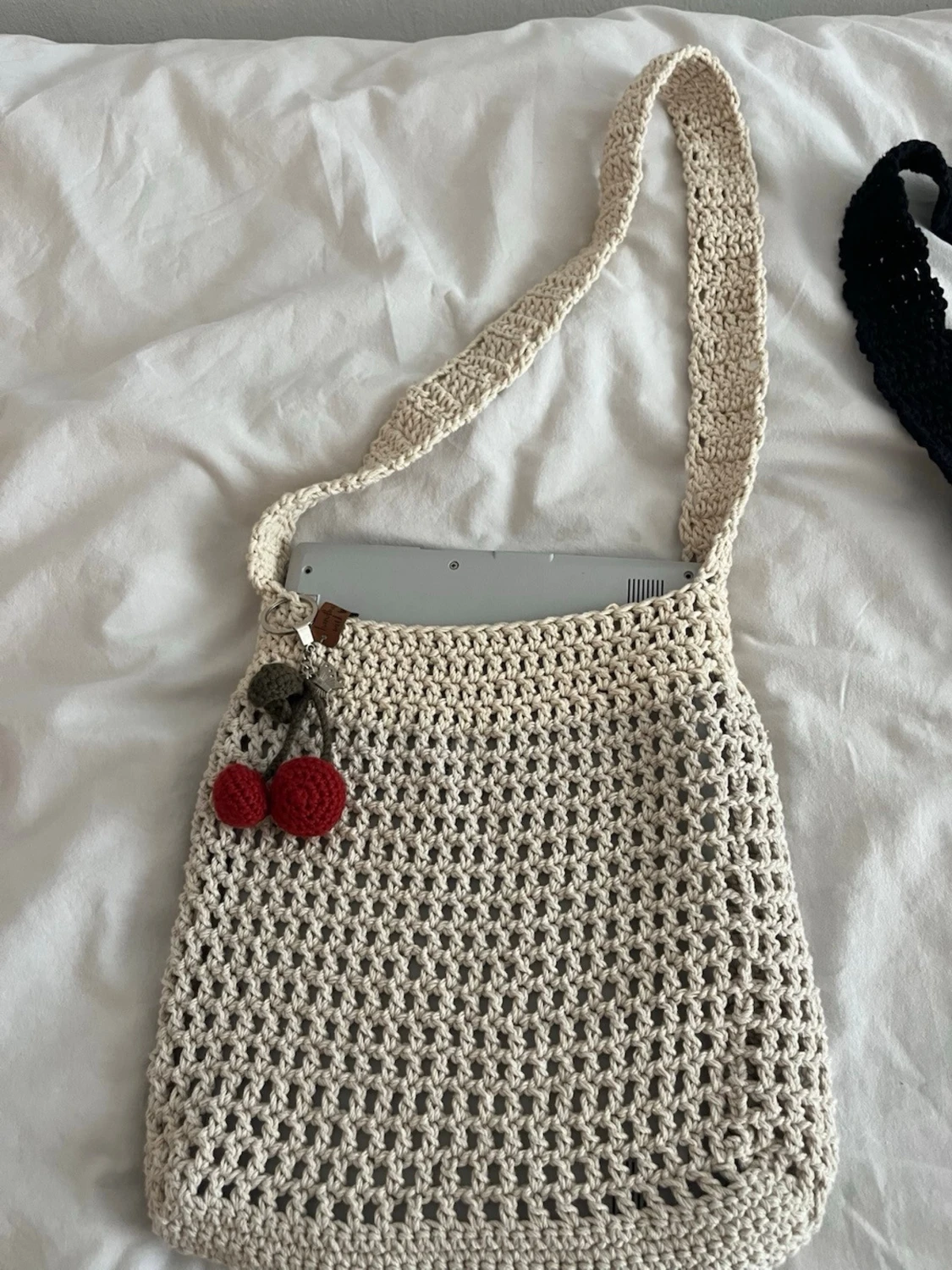 Handvirkad beige shoppingväska - 2