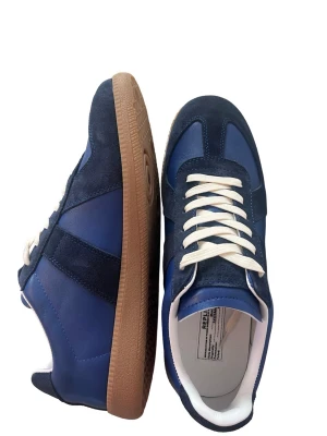 Maison Margiela sneakers - Maison margelia| Skick 9/10 mycket bra| nypris 6999kr| Storlek 43| hör av dig vid minsta fundering 🤔 