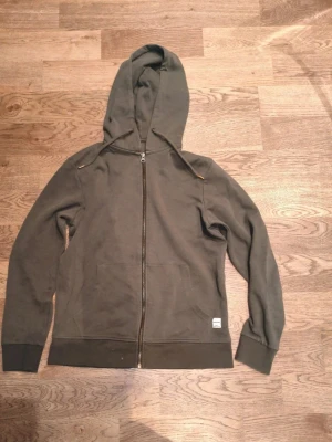 Jack Jones hoodie strl S -  ✅Mycket bra skick ✅Storlek S ✅ Fraktar Samma dag ✅ pris går att diskuteras