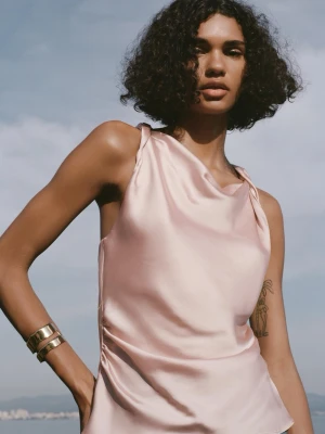 Rosa satin topp  - Rosa satin topp ifrån Zara i storlek M! 