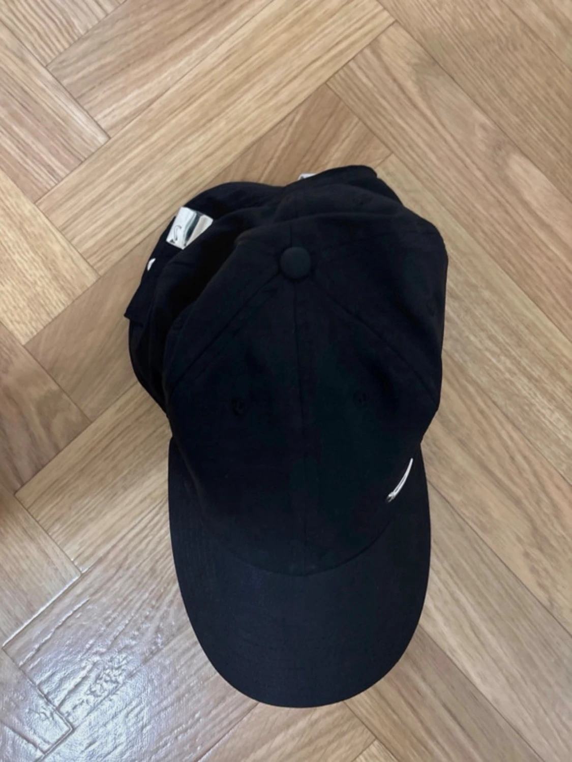 Svart Nike keps med liten Swoosh - 1