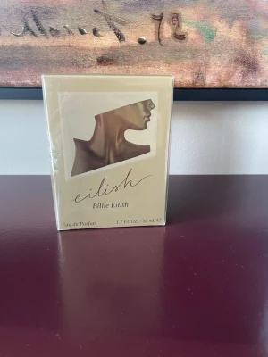 Oöppnad Billie Eilish parfym  - Säljer på grund av att det blev en fel julklapp. 50ml. 