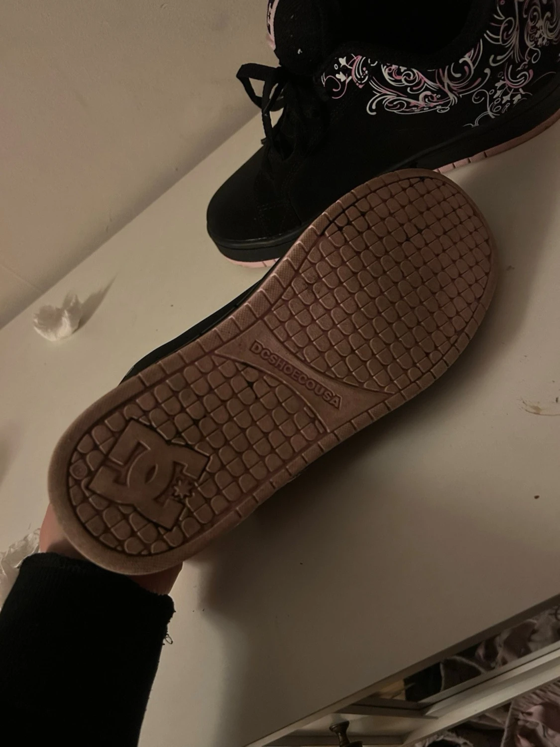 Svarta DC Shoes sneakers med rosa detaljer - 3