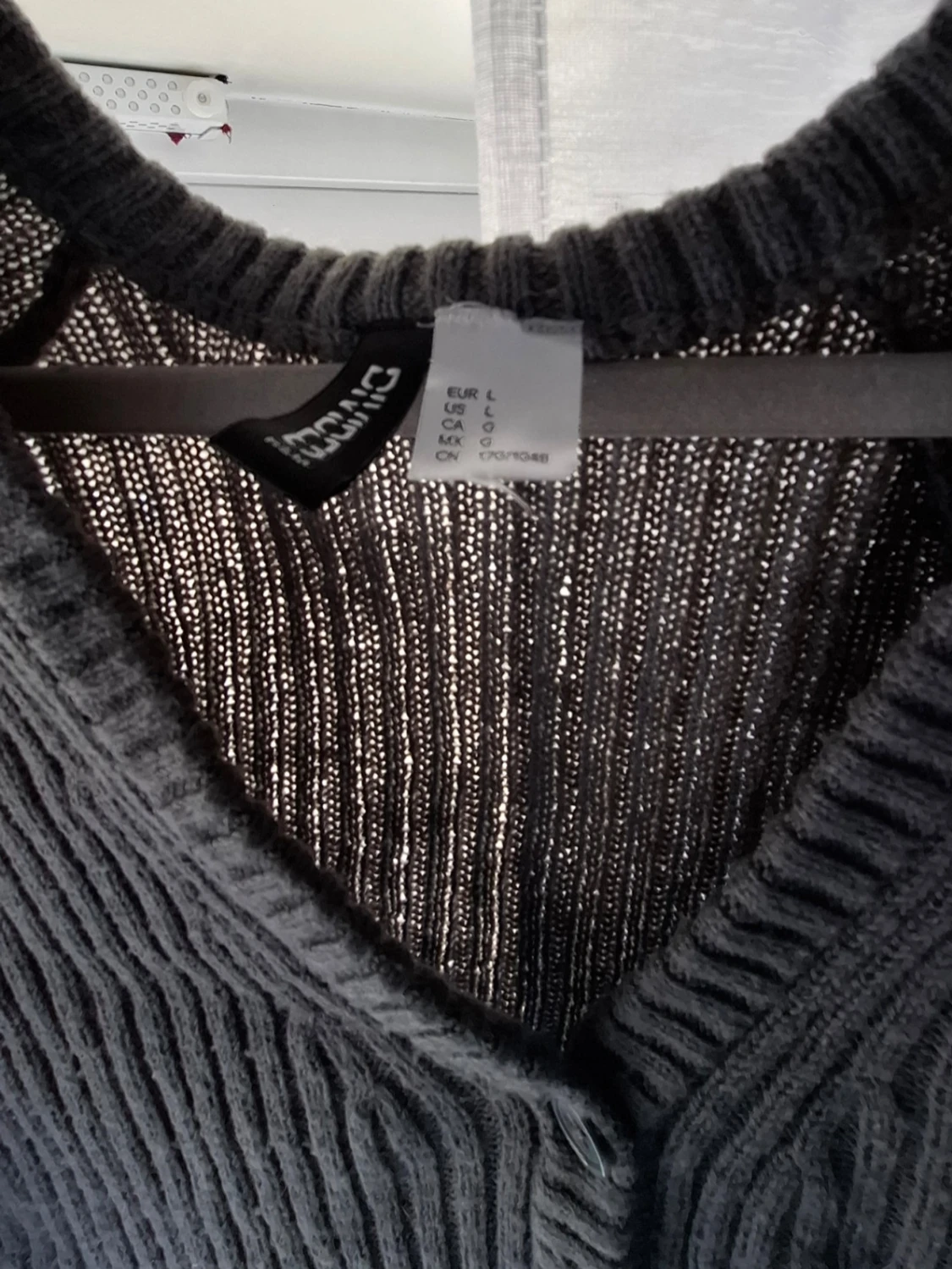 Grå stickad kofta HM - 1