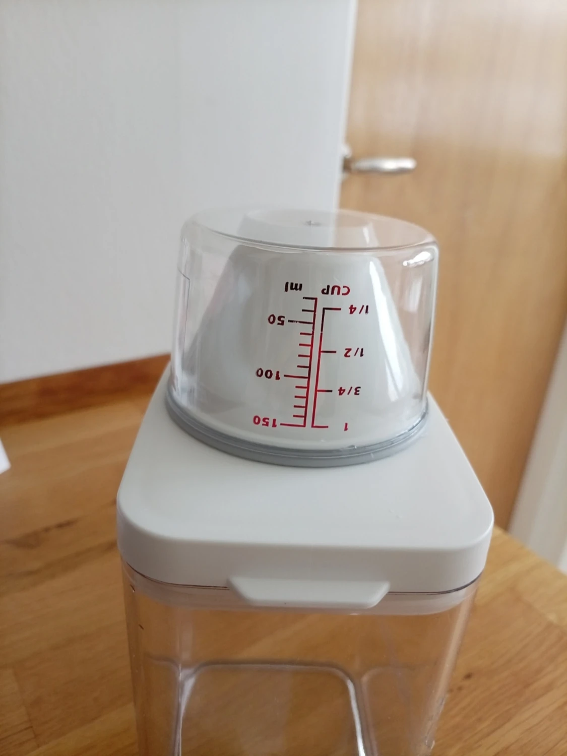 Förvaringsburk med måttbägare - 1