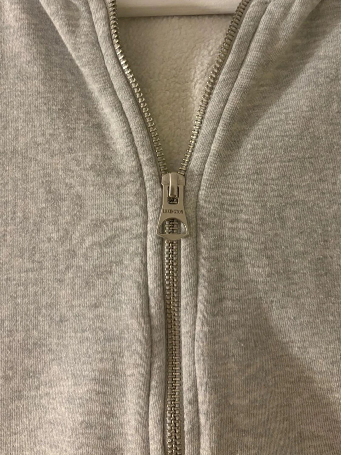 Ljusgrå zip hoodie från Lexington - 4