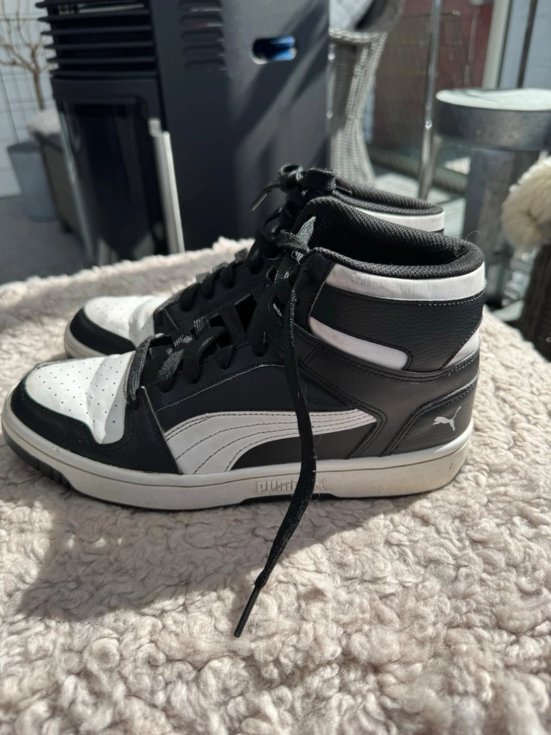 Svarta och vita höga sneakers - 2