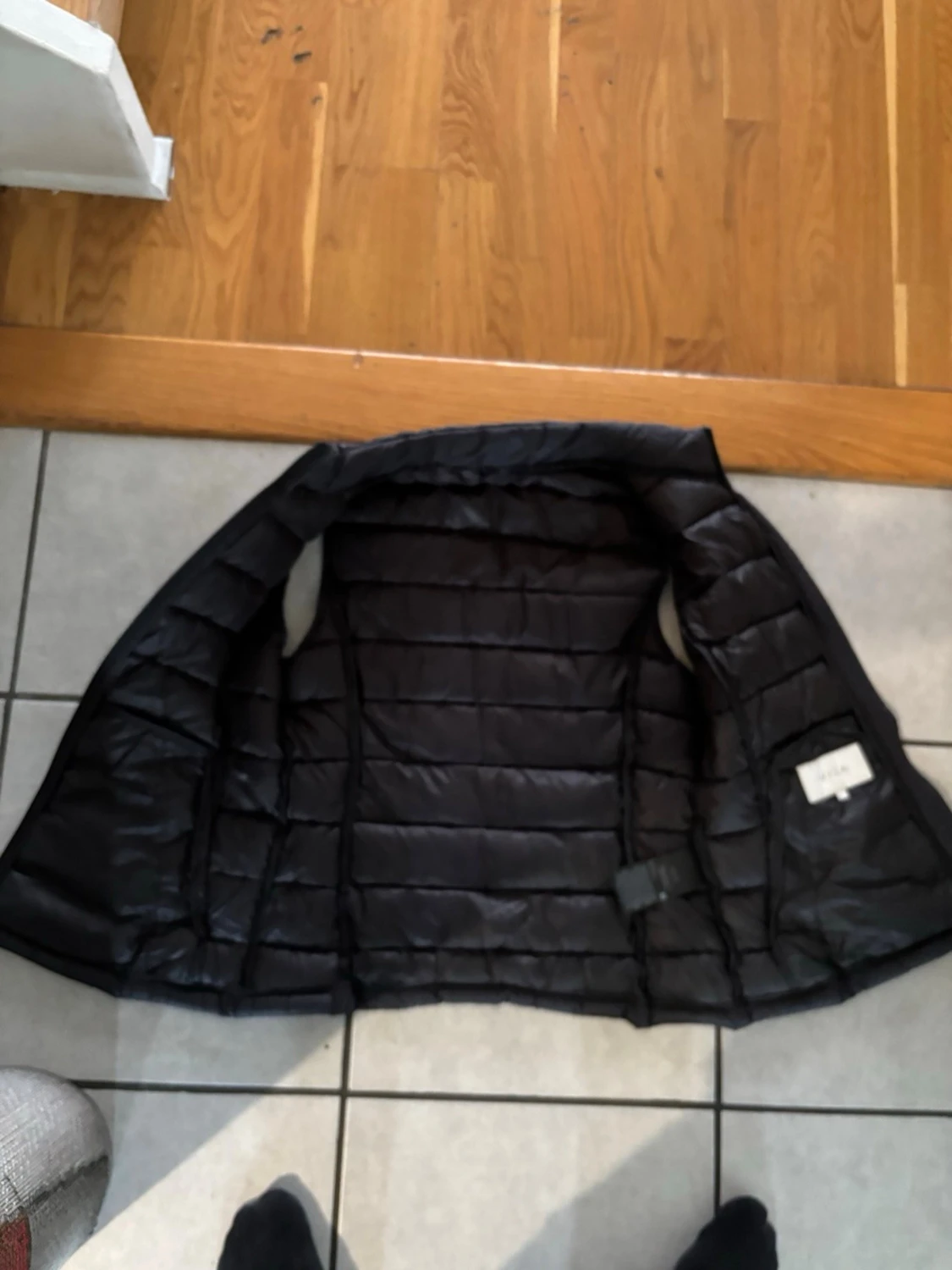 Svart quiltad dunväst med dragkedja - 1