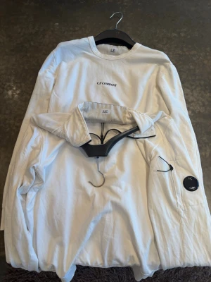 Två stycken c.p. Company  - Säljer ett paket erbjudande två c.p. Company tröjor i ett! Passa på!