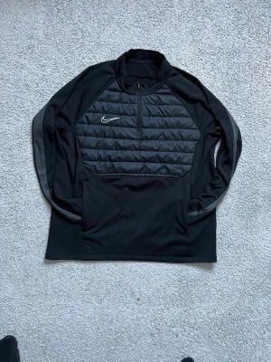 nike under - storlek xl