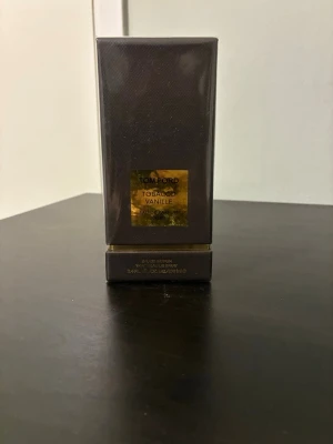 Tom Ford Tobacco Vanille EdP 100ml - Det går att beställa 30 ml och 10 ml vid intresse, vid köp av fler parfymer får man paketpris