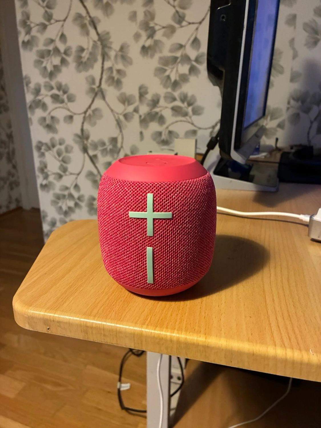 Ultimate Ears Wonderboom rosa högtalare