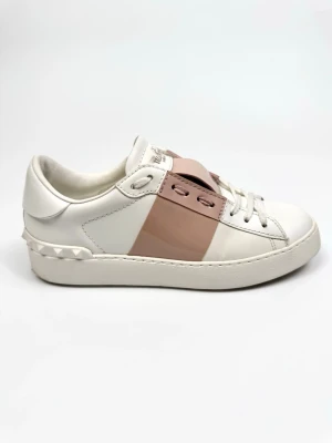Valentino Open sneakers - Valentino Garavani Open sneakers. Storlek 36,5. Skick 9. Nypris ca 7700kr. 100% autentiska.