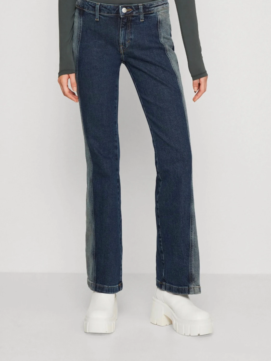 Weekday tvåfärgade bootcut jeans