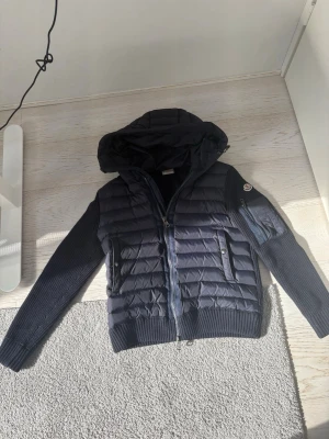Moncler cardigan - Size m fits s great condition 