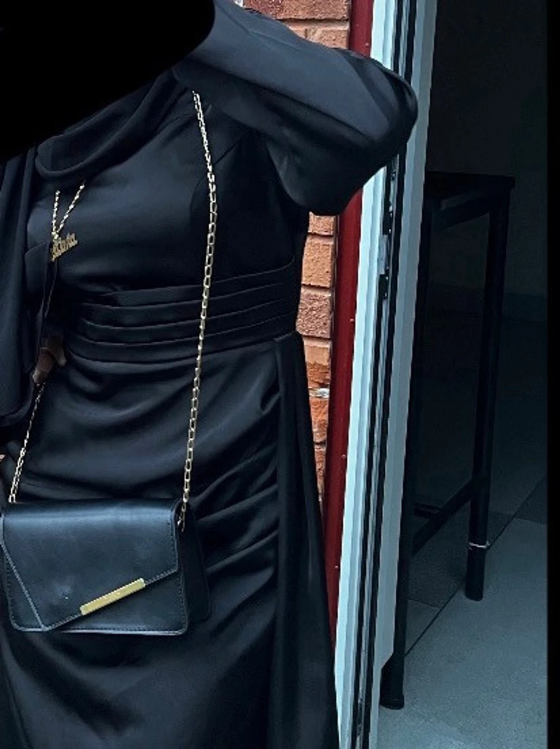 Svart långklänning med vida ärmar - 2