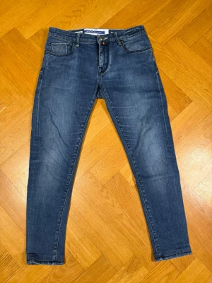 Jacob Cohen Chris  - Jacob Cohen Chris storlek 30 jätte bra skick 