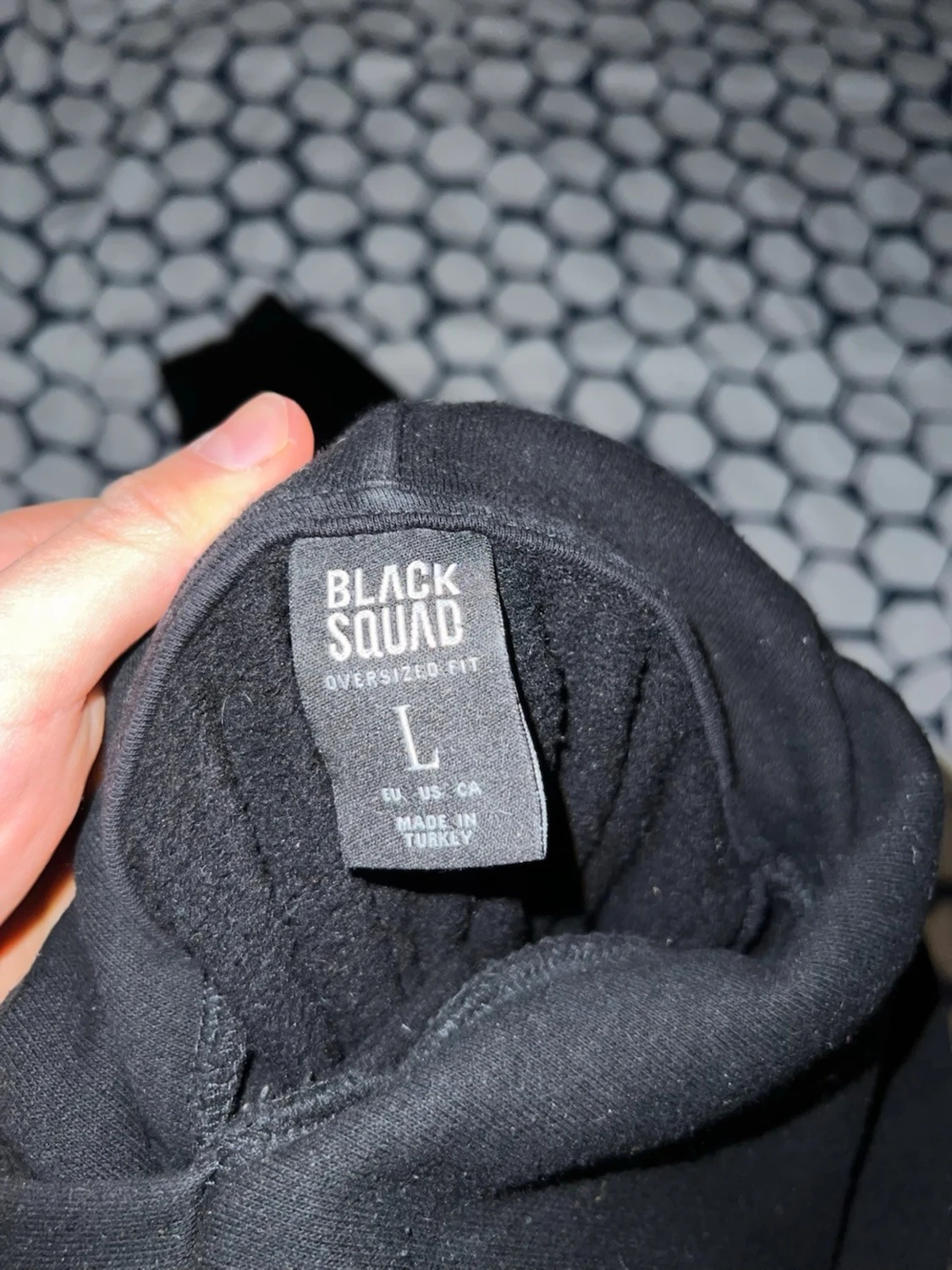 Svart hoodie med blå blixtar & fjäril - 2