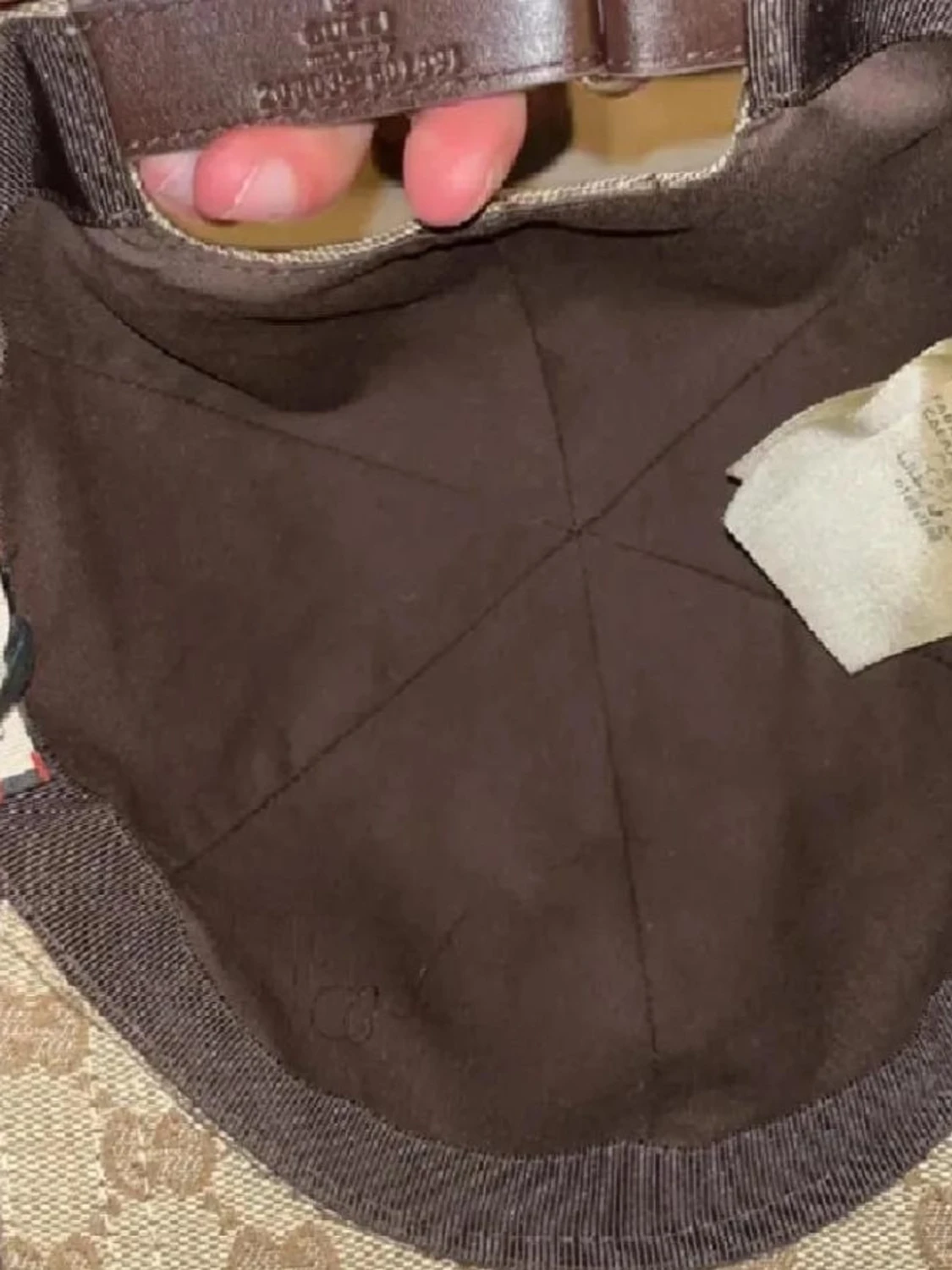 Beige keps från Gucci med GG-mönster - 4