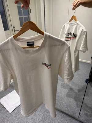 Baleenciaaga White t shirt - Size M, true to size. More pics DM